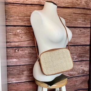 Brown Tan Straw Purse 9" x 7" x 3" Crossbody Bag Zipper Closure Adjustable Strap